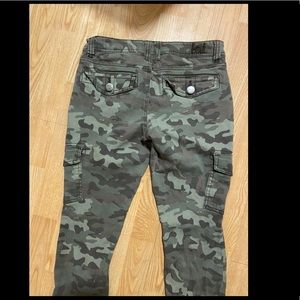 Camo L.E.I skinny jeans